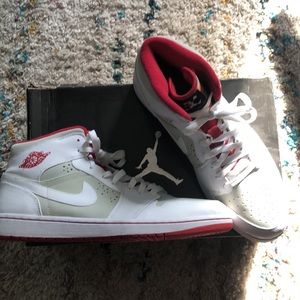 AIR JORDAN 1 RETRO HARE JORDAN